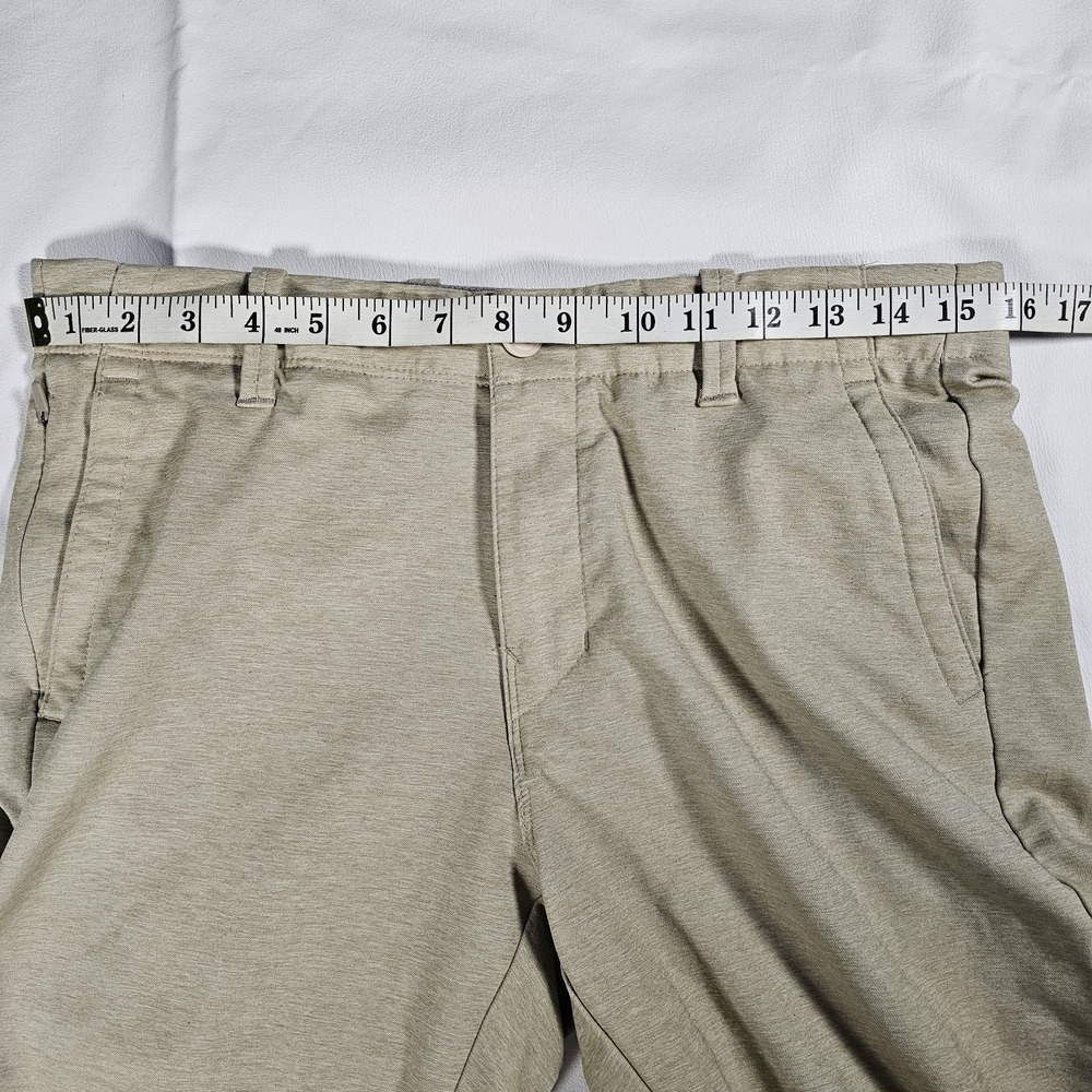 Tommy Bahama Men's 30x32 Beige Performance Golf Chino Pants Flat Front - Picture 4 of 8